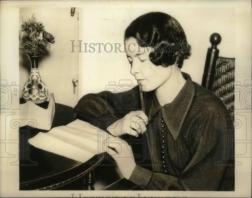 1936 Press Photo Sally Balminen won 50K prize money for novel &quot;Katrina&quot;-Historic Images