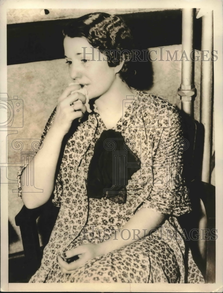 Press Photo Mrs.Robert Bullock witnessed in Lester V. Stone Death - Historic Images