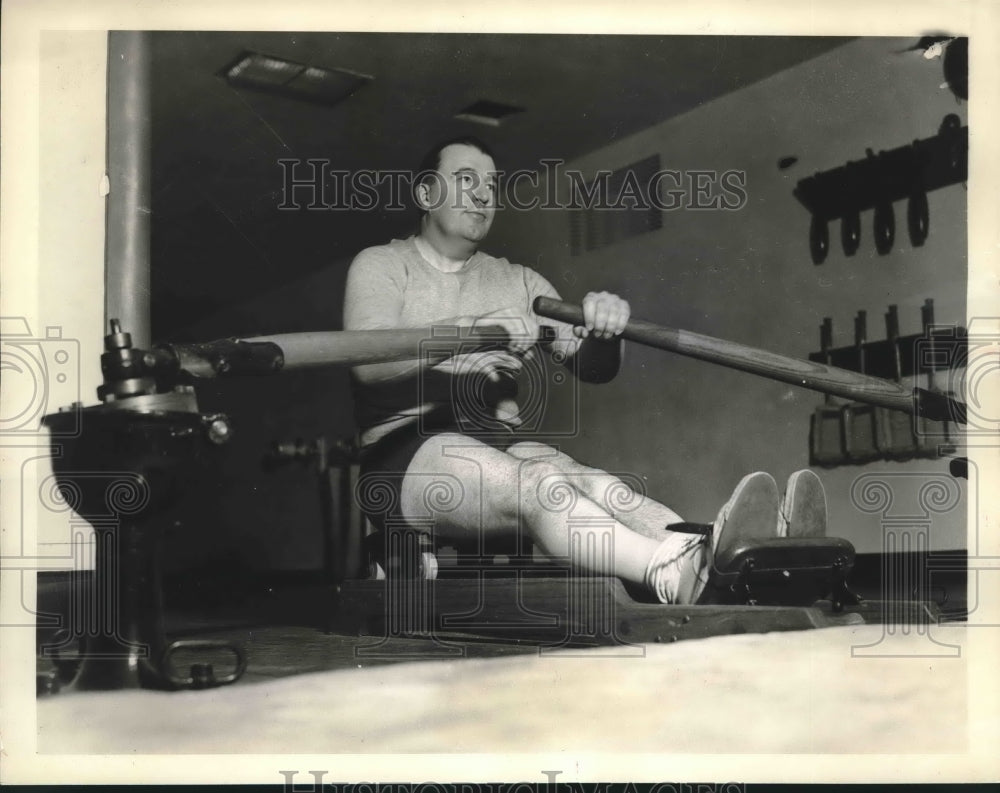 Press Photo Rep Jennings Randolph of W Virginia on rowing machine in gym - Historic Images