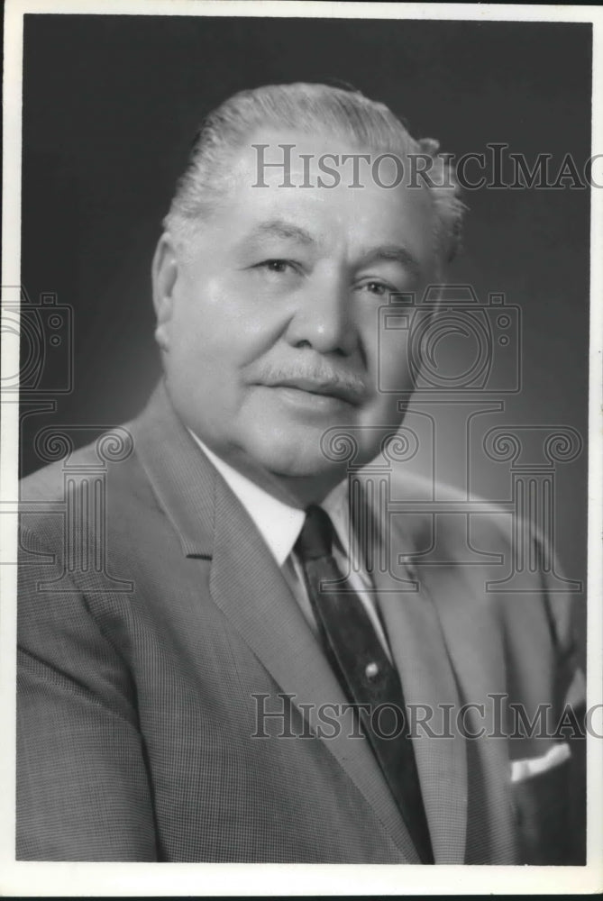 Press Photo Charles Barrera - sba08728-Historic Images