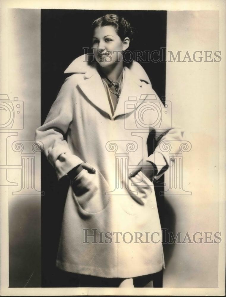 1934 Press Photo Philippa Hilber, film actress wears the newest trend in coats-Historic Images