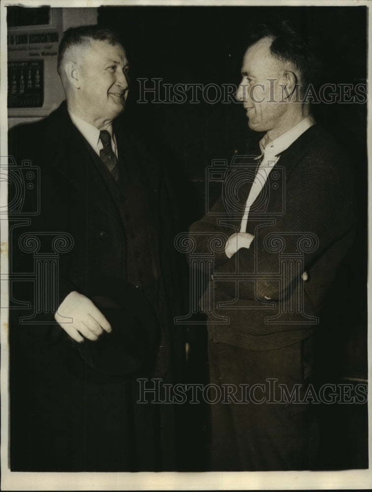 1949 John B. Ord with Sheriff, Confessed to Killing Mr. Hale Nosler - Historic Images