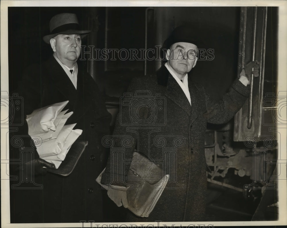 1940 Press Photo William M. Bannon, Julius F. Smietanka head to Springfield, IL-Historic Images