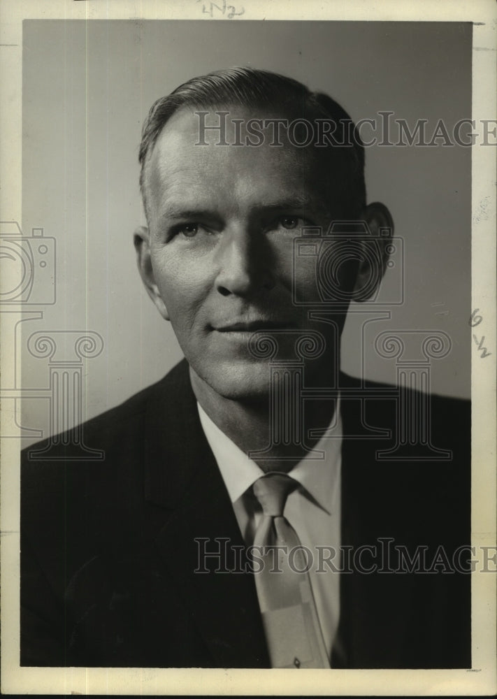 1972 Press Photo Bob Jones a business man in real estate - sba10403 - Historic Images