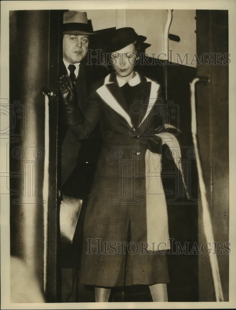 1937 Press Photo Mme Irene Schmeder French aviatrix extradited from England-Historic Images