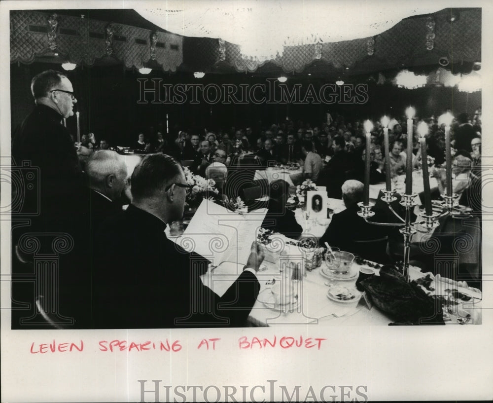 Press Photo Archbishop Leven Speaking at Banquet - sba11171-Historic Images