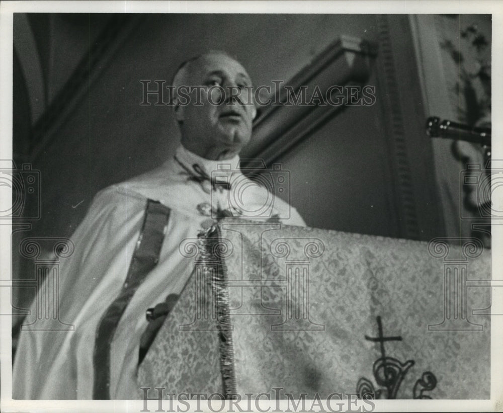 Press Photo Archbishop Furey gives the sermon during the mass ceremony-Historic Images