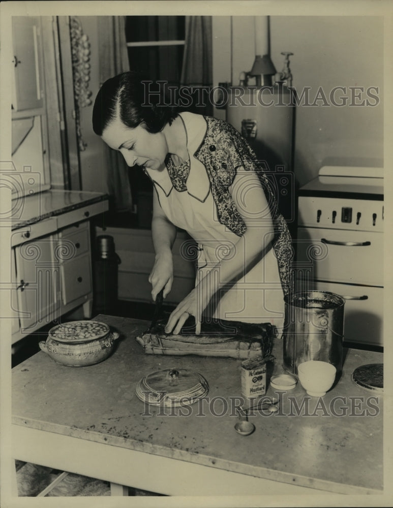 Press Photo Mrs William McCrow - sba11347-Historic Images