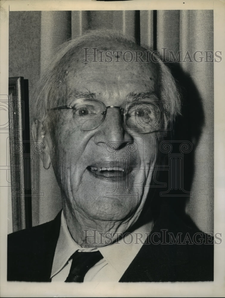 Press Photo American Writer Upton Sinclair winner of Pulitzer Award for Fiction-Historic Images