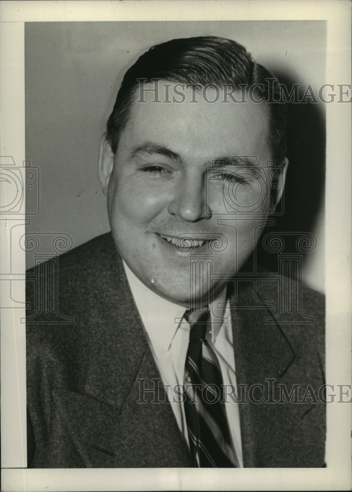 1943 William D Cox heads NY syndicate who bought the Phils - Historic Images