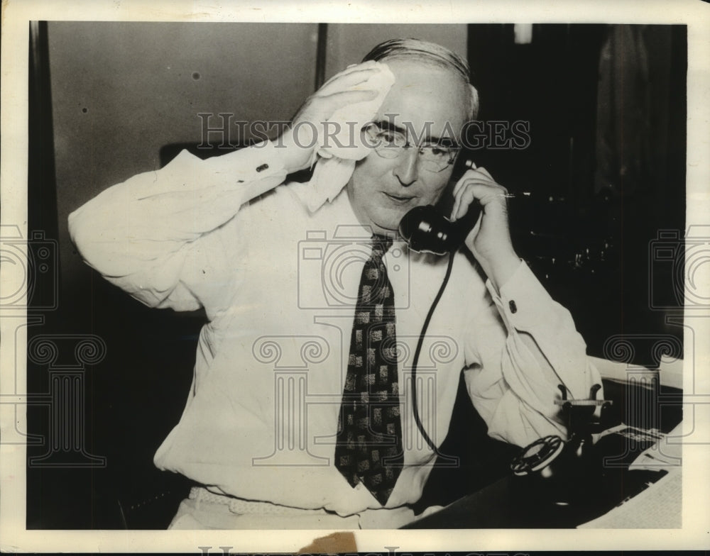 Press Photo Representative Adolph J Sabath on the phone in his office-Historic Images