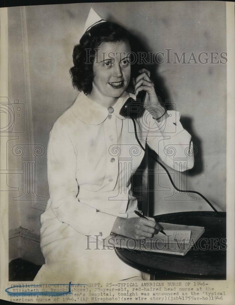 1946 Press Photo Elizabeth G Brooks nurse at St Louis Children's Hospital-Historic Images