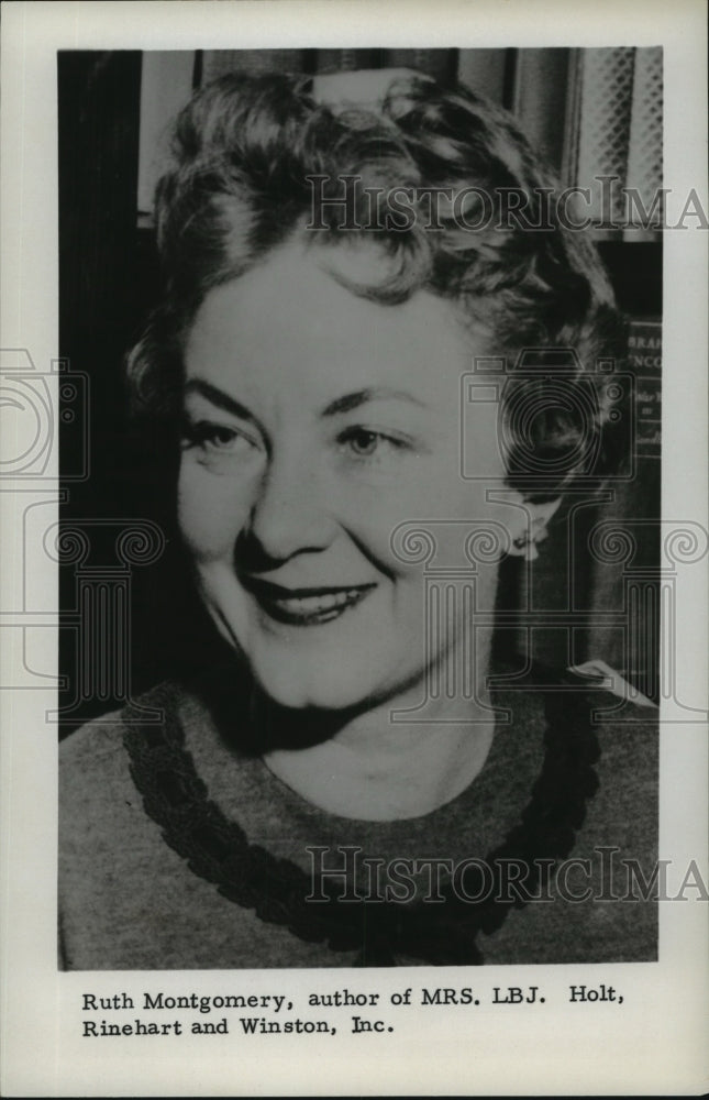 Press Photo Ruth Montgomery author of MRS, LBJ by Holt Rinehart Inc - sba12655-Historic Images