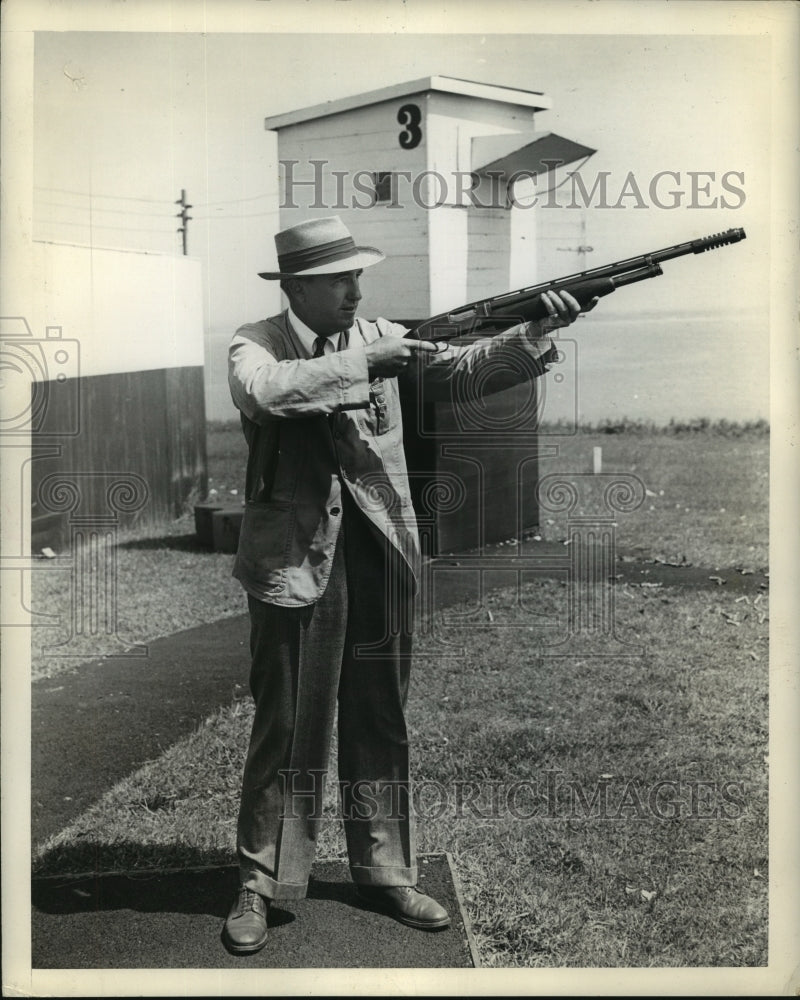 H. Lutcher Brown of San Antonio Texas aims for his target - Historic Images