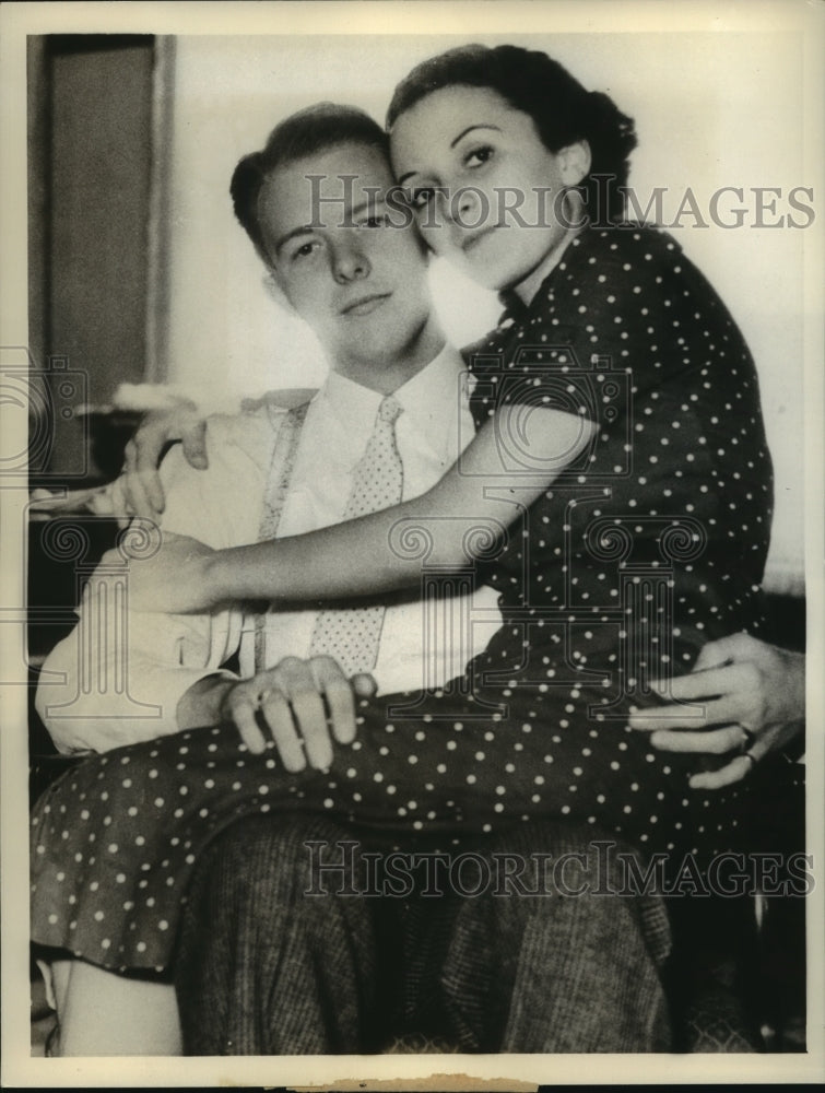 1936 Press Photo Mr & Mrs James Ward Wright as her mom tries to annul marriage-Historic Images