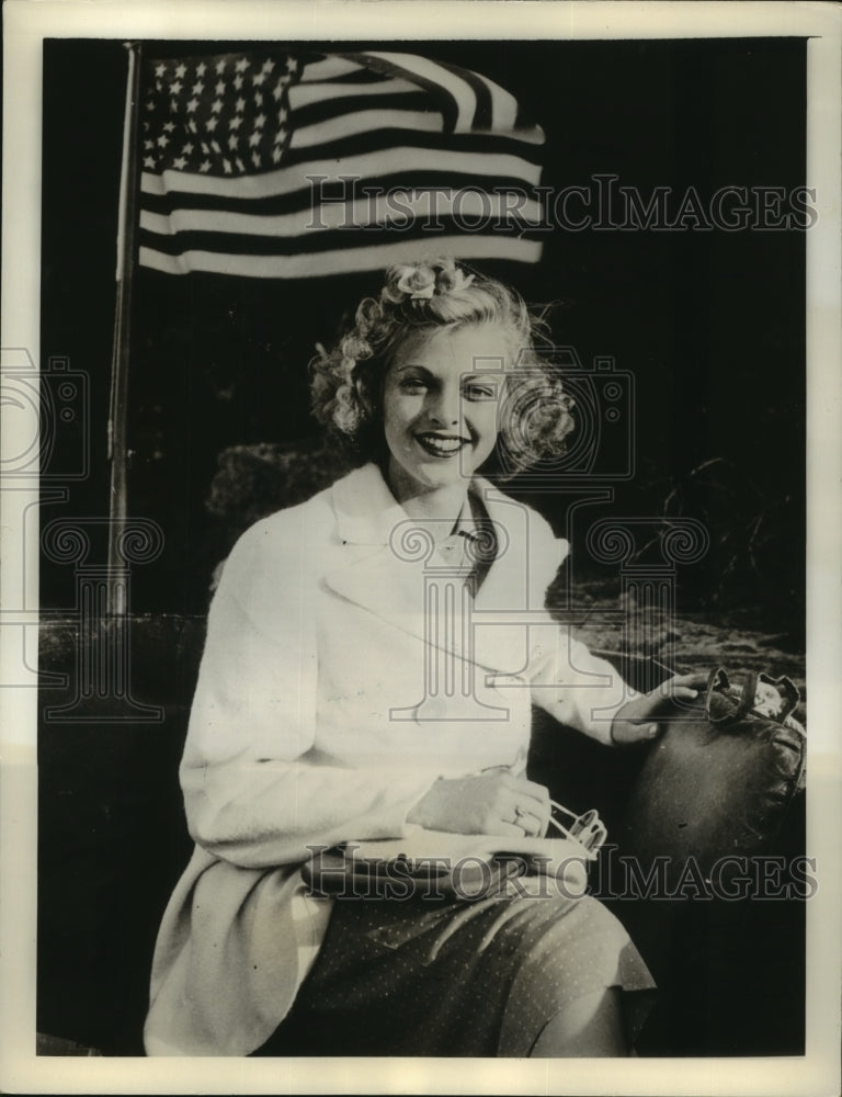 1937 Press Photo Frances Virginia Wells engaged to Lt Edward T Garnett - Historic Images