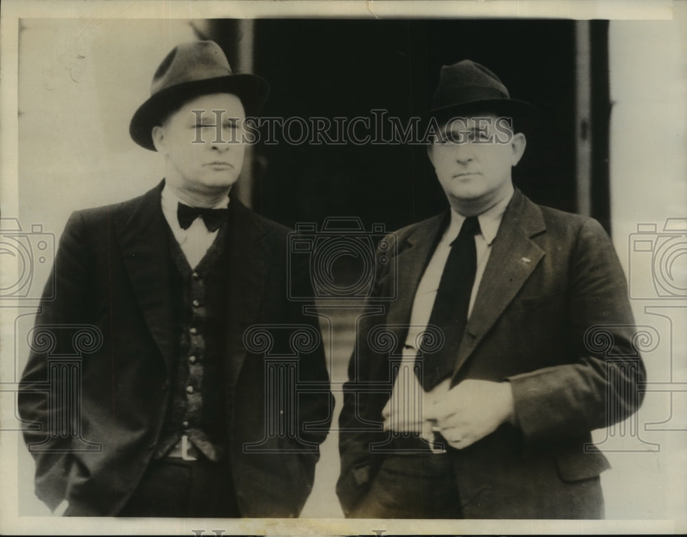 1935 Det. Sgt.Henry Maddox with Floyd Huff witness in Kennamer Case - Historic Images