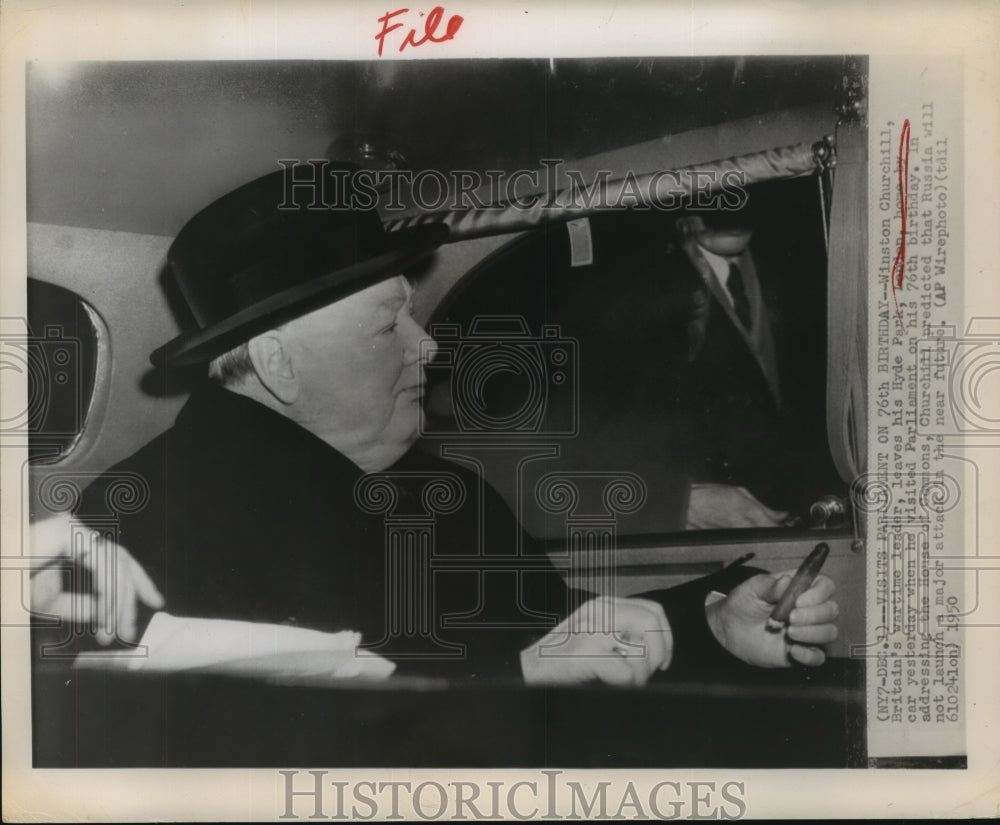 1950 Press Photo Winston Churchill leaves his London home to visit Parliament-Historic Images