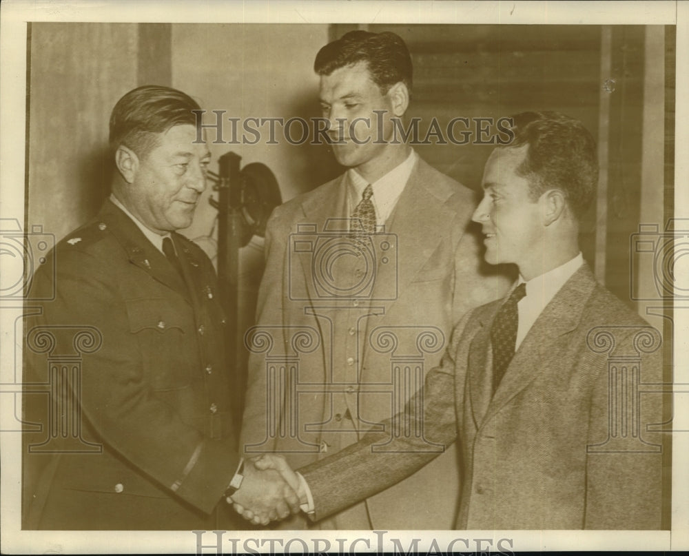 1941 Lt Col WH Reid with Olie Cordill & Frank Guernsey Jr - Historic Images