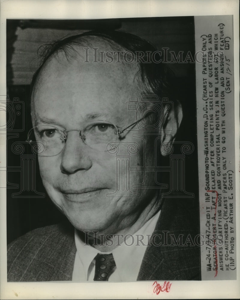 1947 Press Photo Senator Robert A. Taft co authors the new Labor Act - sba15188-Historic Images