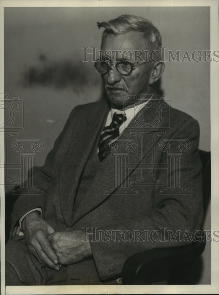 1931 Daniel Gilday shot and injured a teenager boy - Historic Images