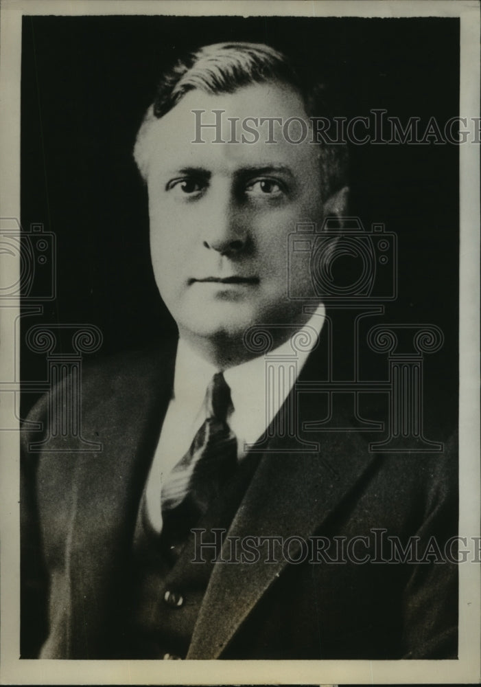 1933 Press Photo Warren Wright of Chicago guarded after kidnap threats - Historic Images