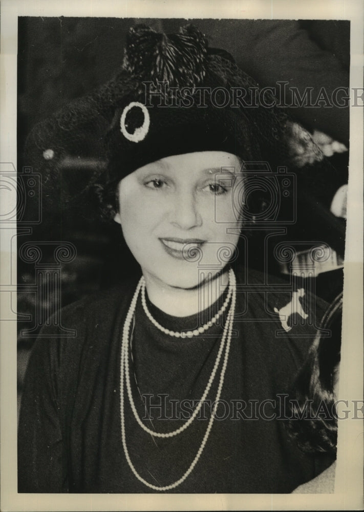 Press Photo Florence Walton files suit for $100,000 against Frederick Prince - Historic Images