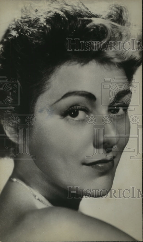 A portrait of Lillian Roth - Historic Images