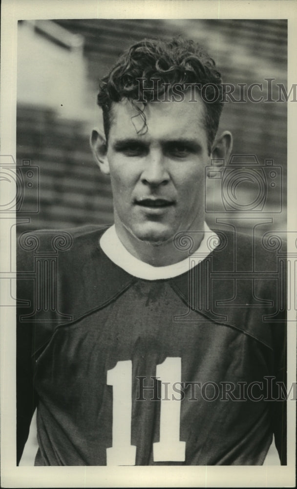 Press Photo Closeup on Russell Hensch, football end - Historic Images