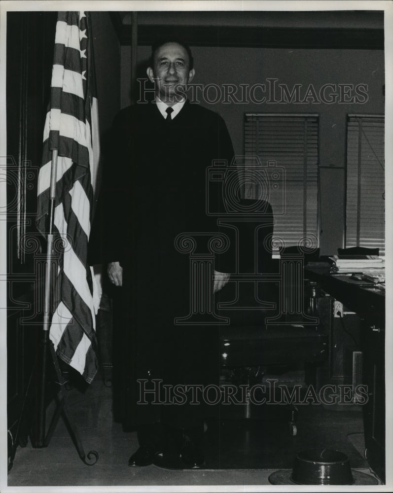 Press Photo Judge Sol Cassel - sba15870-Historic Images