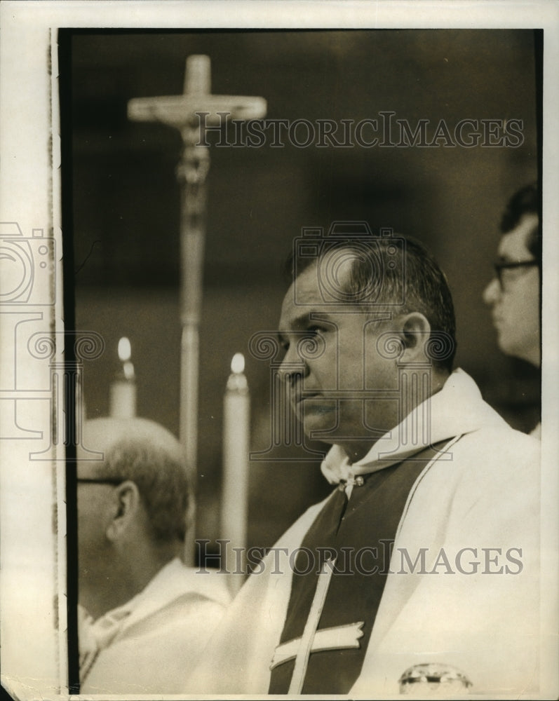 1970 Press Photo Closeup Bishop P. F. Flores - sba15962-Historic Images