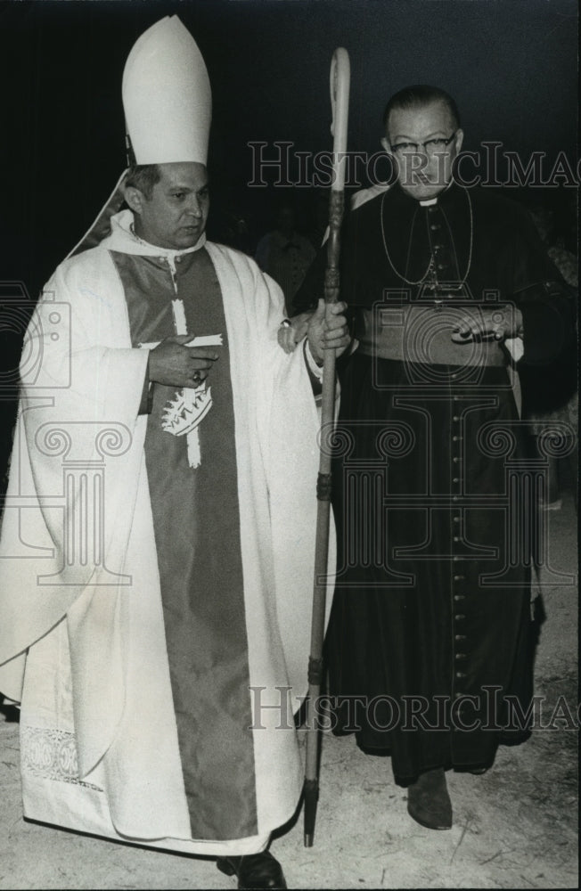 1920 Press Photo Bishop P. F. Flores walks forward - sba16110-Historic Images