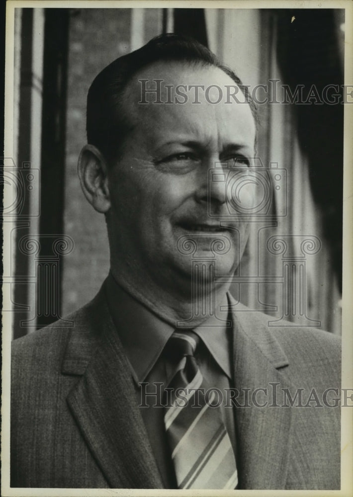 Press Photo Francis W. Vickers smiling for a photo opportunity - sba16213-Historic Images