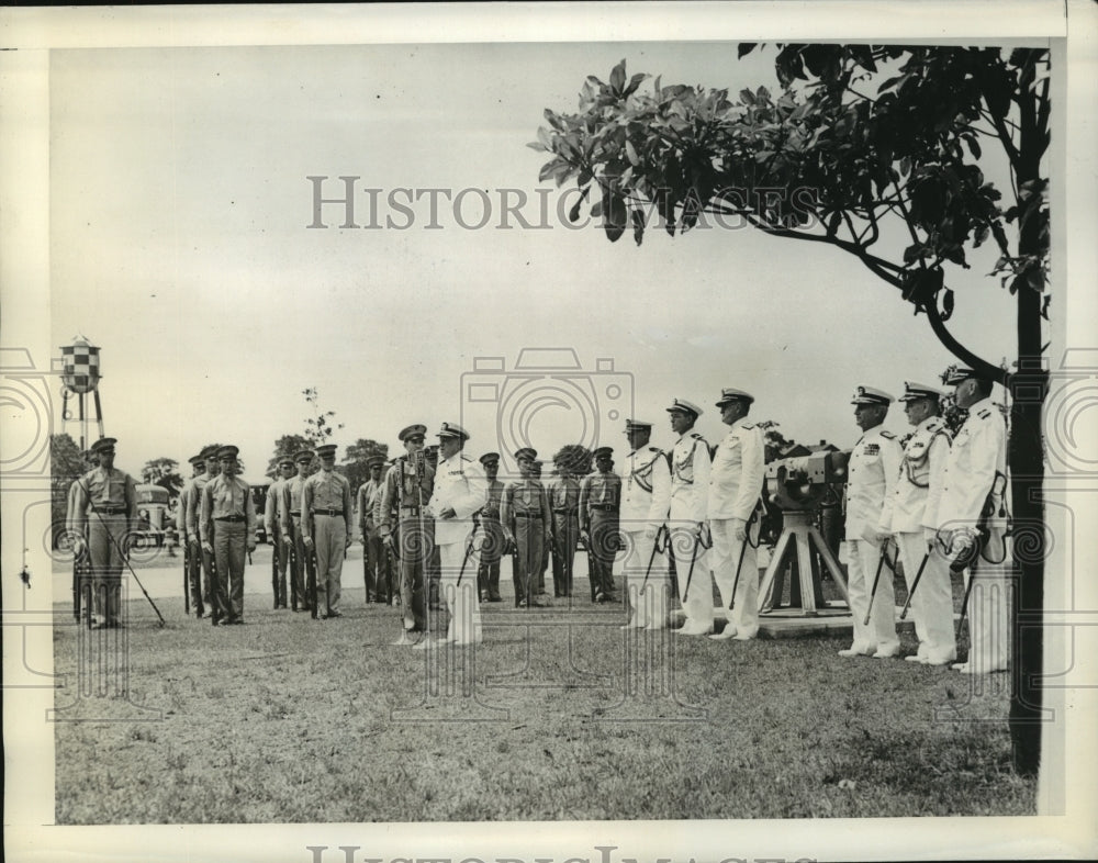 1941 Press Photo Rear Admiral Manley H. Simons speaks on the microphone-Historic Images