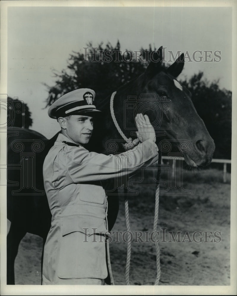 Press Photo Author Of &quot;Animal Reveille&quot; Ensign Richard Dempewolff In Oklahoma-Historic Images