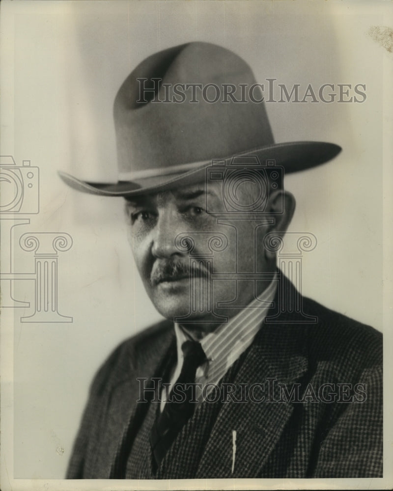 Press Photo Mr Art Toppermein in a western style hat - sba17780-Historic Images