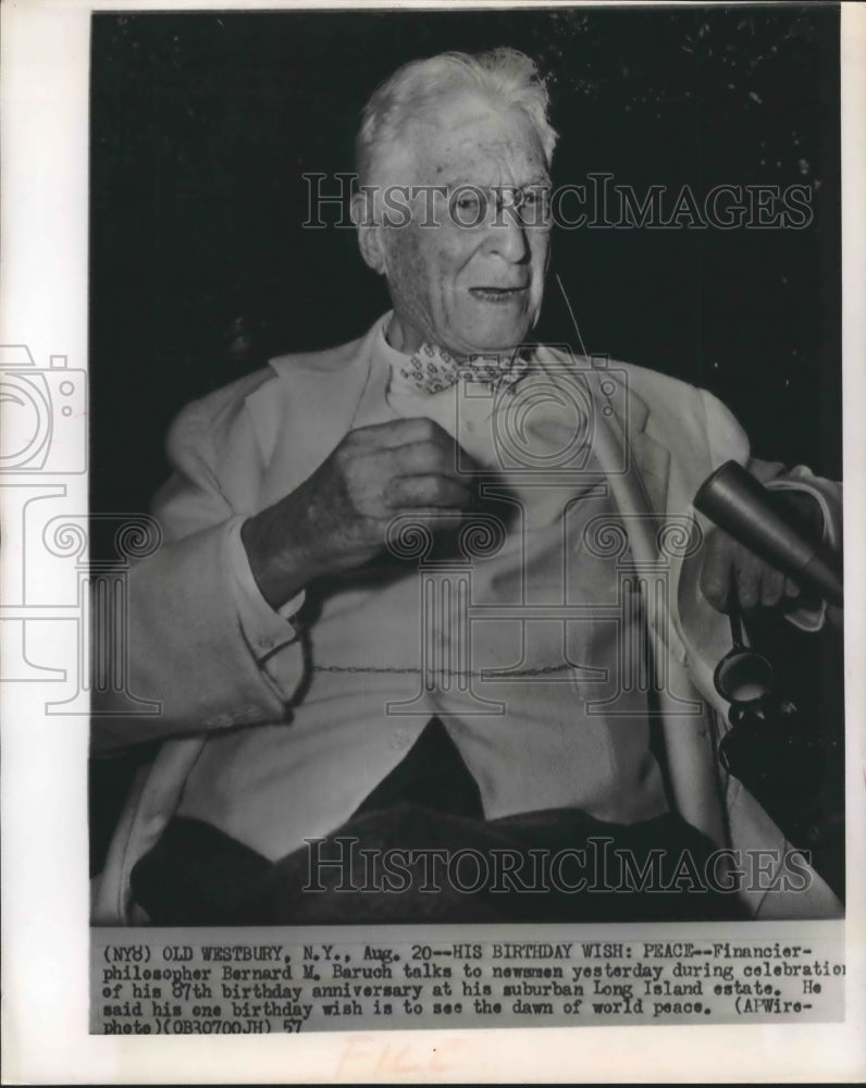 1957 Press Photo Financier & philosopher Bernard M Baruch on 87th birthday-Historic Images