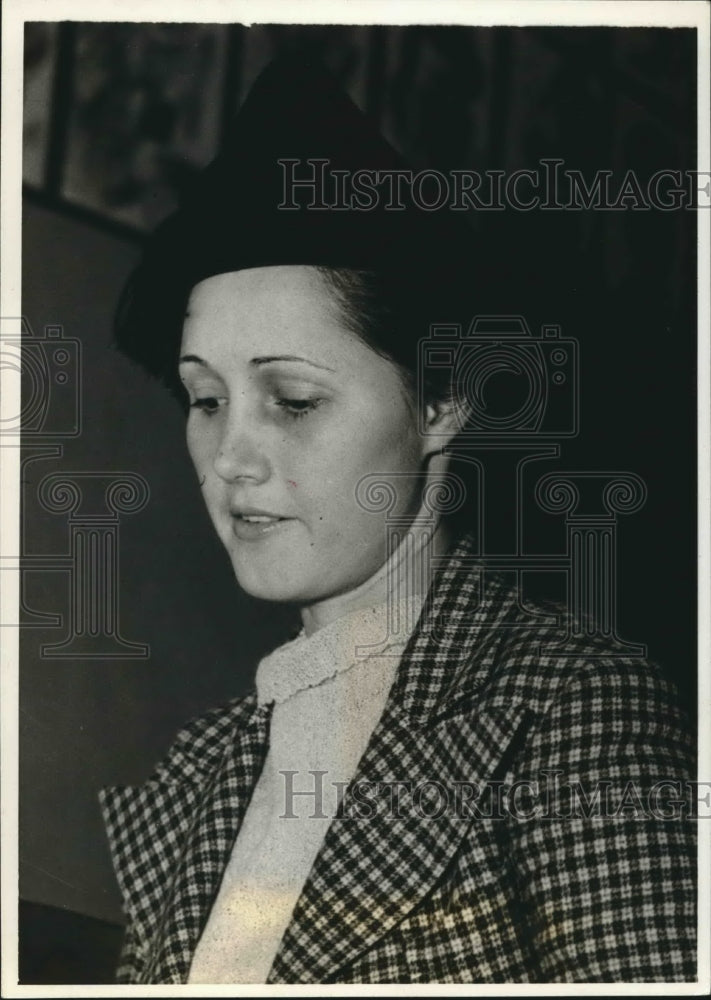 1937 Press Photo Mrs Helen BE Saunders, husband arrested on kidnap charges-Historic Images