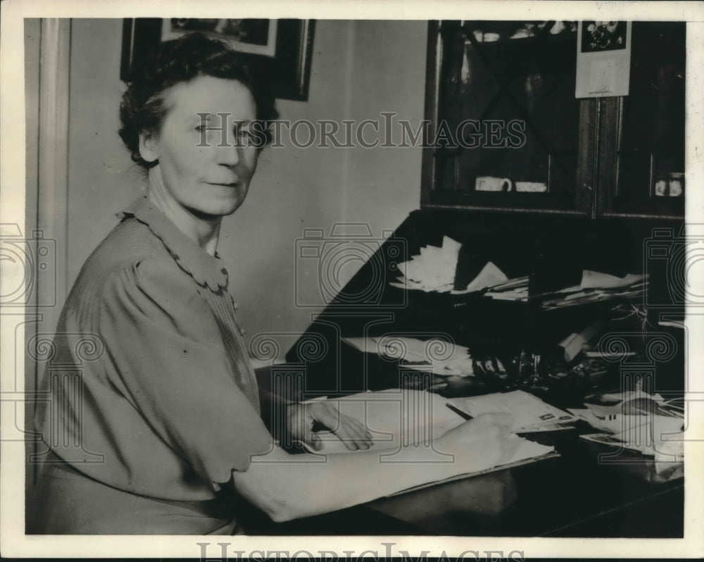 Press Photo Florence Horsbrugh British Sec. to the Ministry of Health-Historic Images