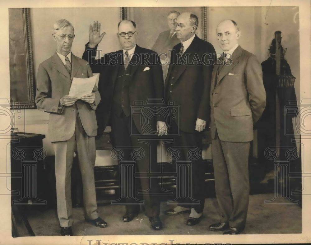 1933 Press Photo Prohibition director Maj JAV Dalrymple sworn in in Washington-Historic Images