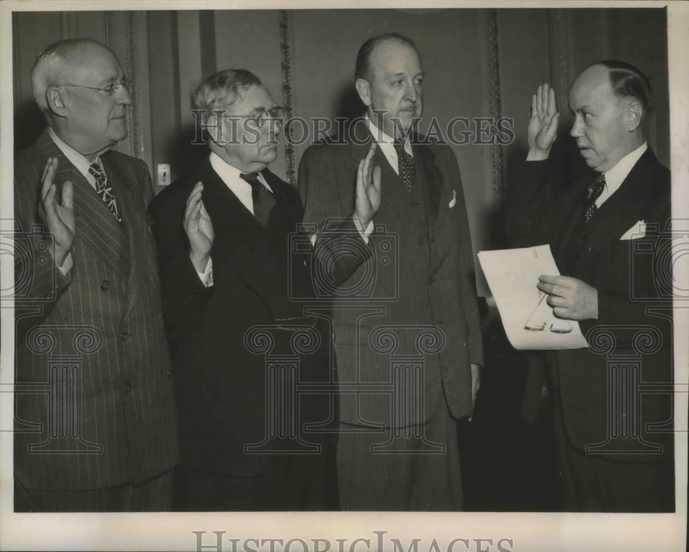 1947 Press Photo Members of the Indian Claims Commission sworn in at the Capitol-Historic Images