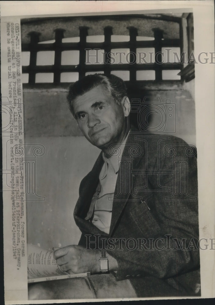 1947 Press Photo Fritz Widemann, German Consul awaits trial in his cell-Historic Images