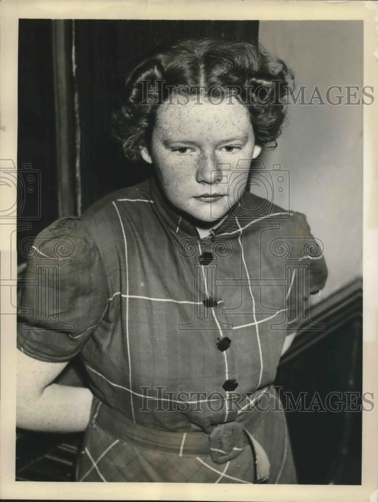 1937 Press Photo Katherine Troy found the murder body of Mrs.Martha Hore - Historic Images