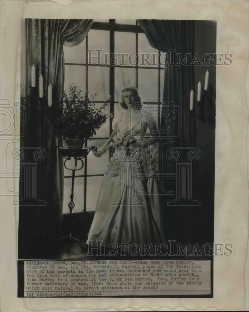 1948 Press Photo Mary Hope Hurley poses at Washington home of her parents-Historic Images