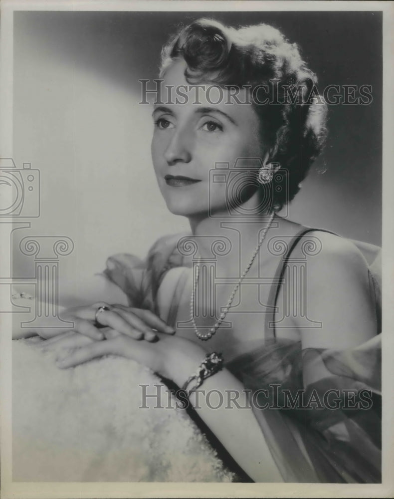 A close up of Margaret Truman-Historic Images