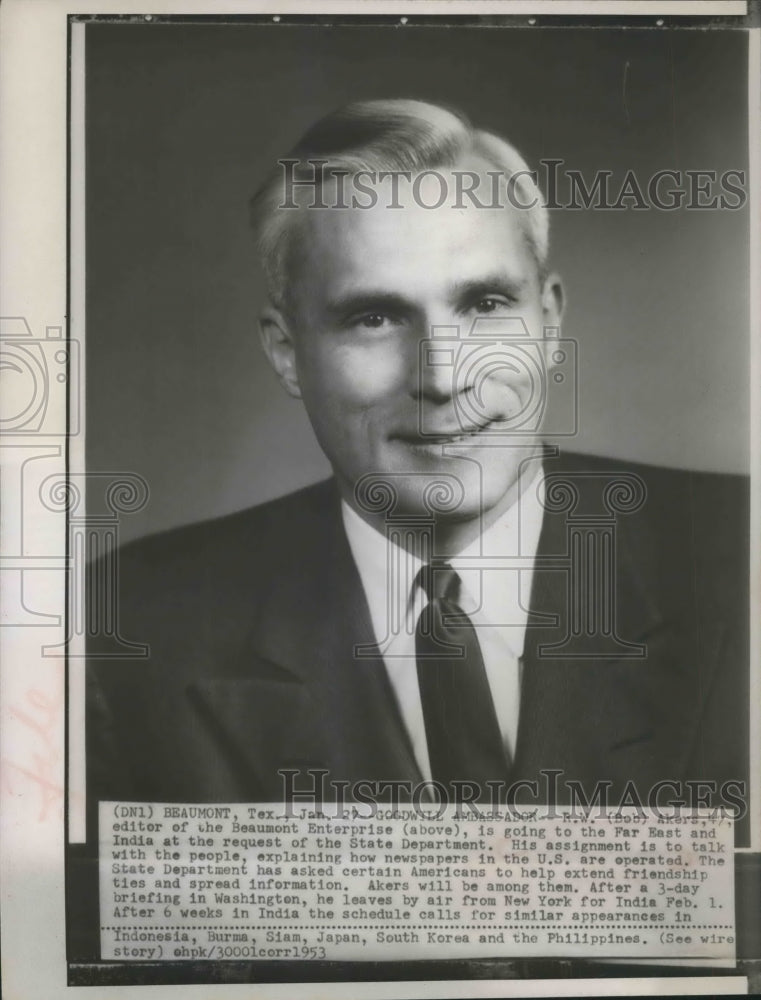 1953 Press Photo R. W. Akers, editor acts as Goodwill Ambassador in India-Historic Images