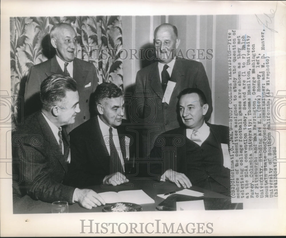 1952 Press Photo Members of the committee at the NCAA Convention - sba21908-Historic Images