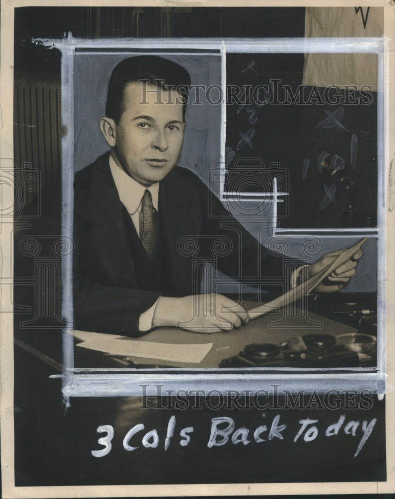 Press Photo Mr Thomas N Therkildsen at work at his desk - sba22884-Historic Images