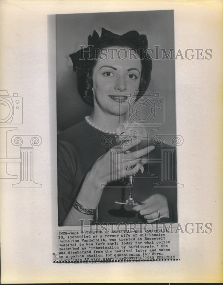 1963 Press Photo Ana Vanderbilt Released From Roosevelt Hospital then Questioned-Historic Images