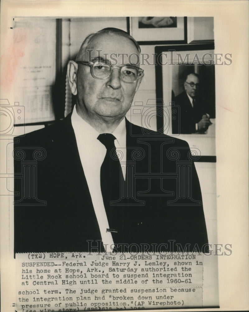 1959 Press Photo Federal Judge Harry Lemley orders Integration suspended-Historic Images